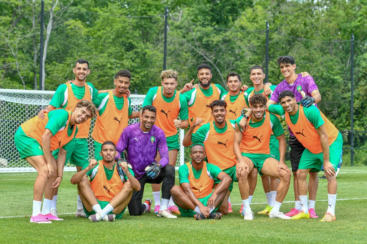 طبيب الأسود يطمئن وهبي على العيناوي والطالبي